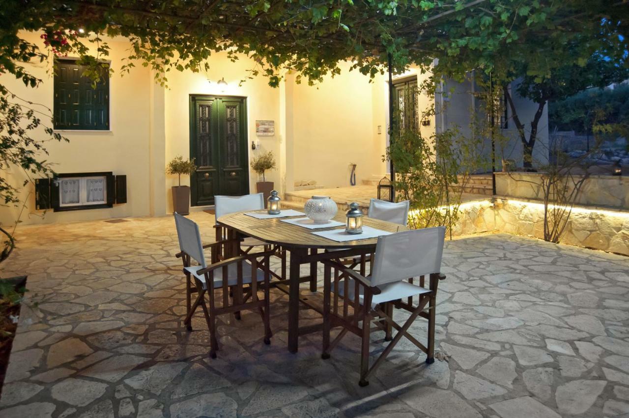דלפי Elia Apartments Chrisso מראה חיצוני תמונה